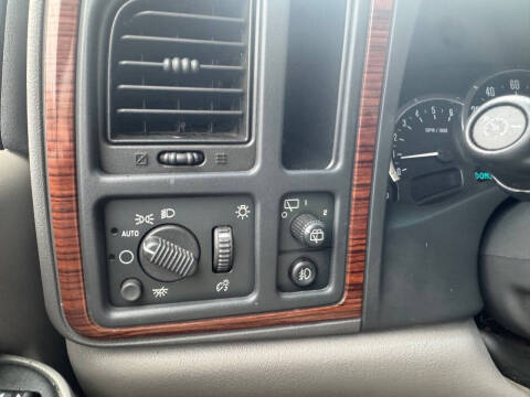 2003 Cadillac Escalade