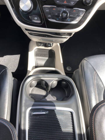 2018 Chrysler Pacifica Touring L Plus