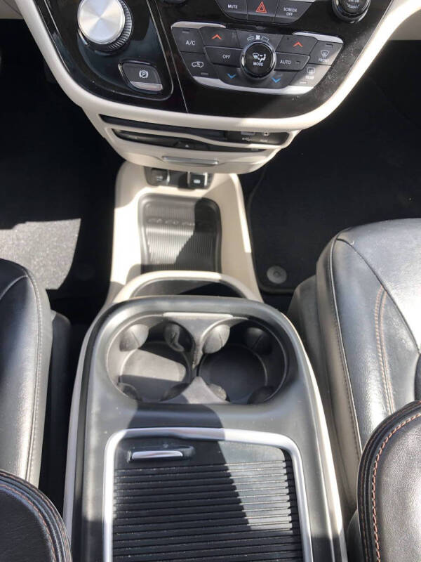 2018 Chrysler Pacifica Touring L Plus