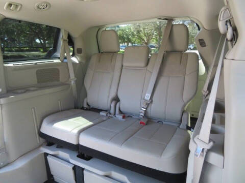 2013 Chrysler Town and Country Limited