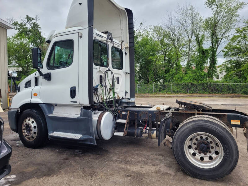 2015 Freightliner Cascadia