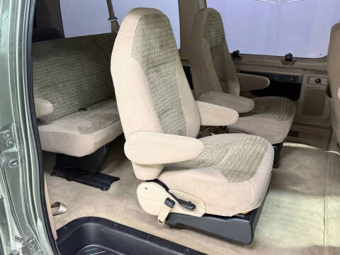 2002 Ford E-Series E-350 SD XLT