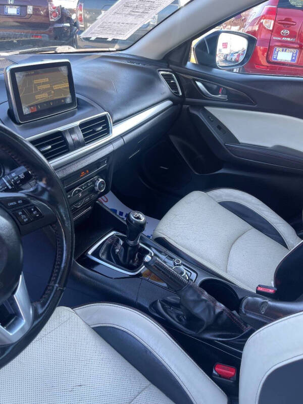 2016 Mazda MAZDA3 s Grand Touring