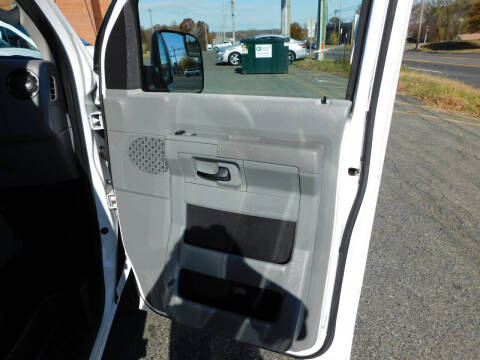 2014 Ford E-Series E-150
