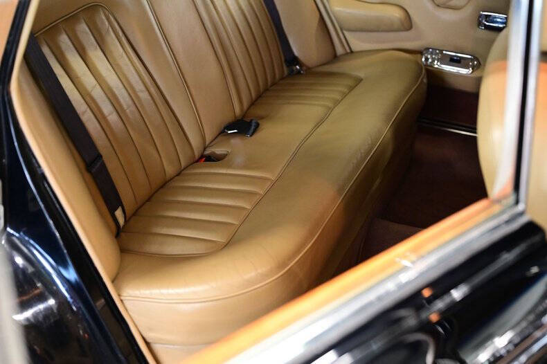 1972 Rolls-Royce SILVER CLOUD LWB
