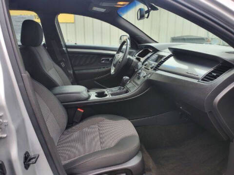 2018 Ford Taurus SEL