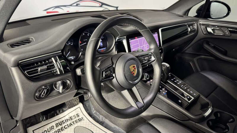 2023 Porsche Macan