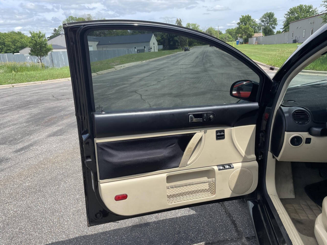 2008 Volkswagen New Beetle for sale at Twin Cities Auctions in Elk River, MN