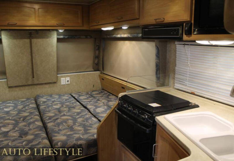 2014 Ford E-Series E-450 SD