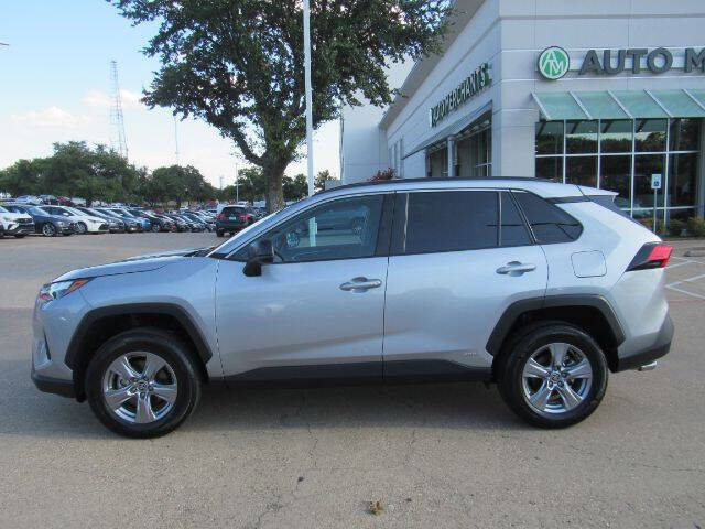 2025 Toyota RAV4 Hybrid LE