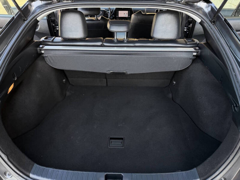 2021 Toyota Prius XLE