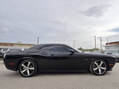 2017 Dodge Challenger R/T Shaker