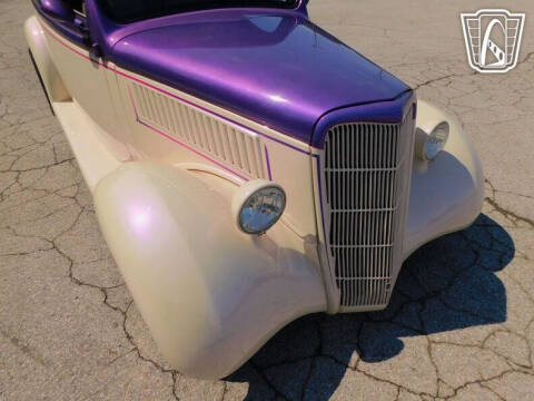 1935 Ford Tudor