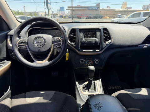 2017 Jeep Cherokee Sport