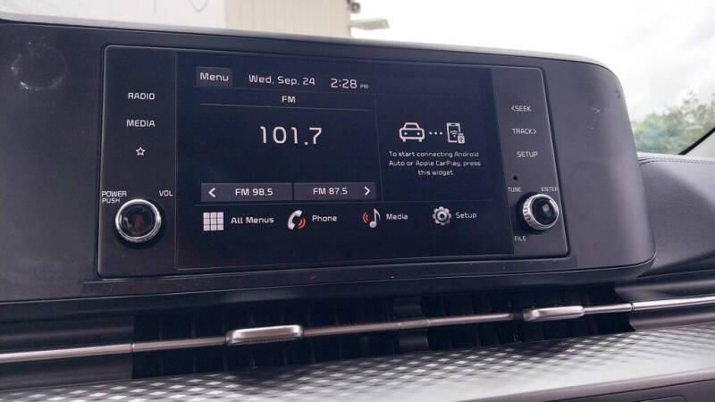 2024 Kia Carnival LX