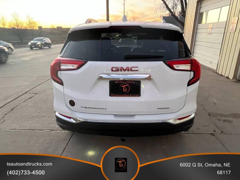 2023 GMC Terrain SLT