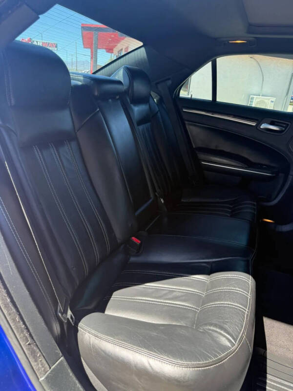 2018 Chrysler 300 S