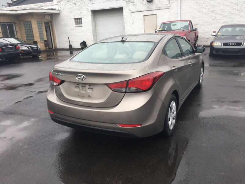 2016 Hyundai Elantra SE photo 17