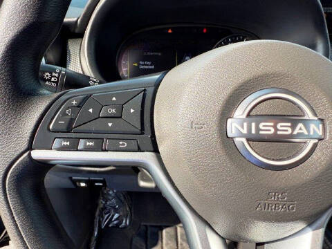 2022 Nissan Kicks SV