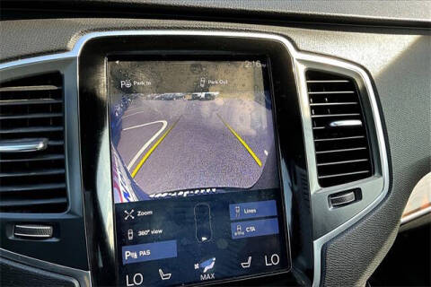 2019 Volvo XC90 T6 Momentum