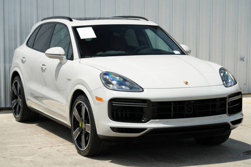 2022 Porsche Cayenne Turbo S E-Hybrid