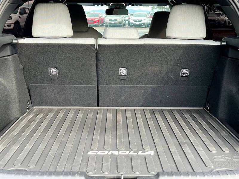 2025 Toyota Corolla Hatchback SE