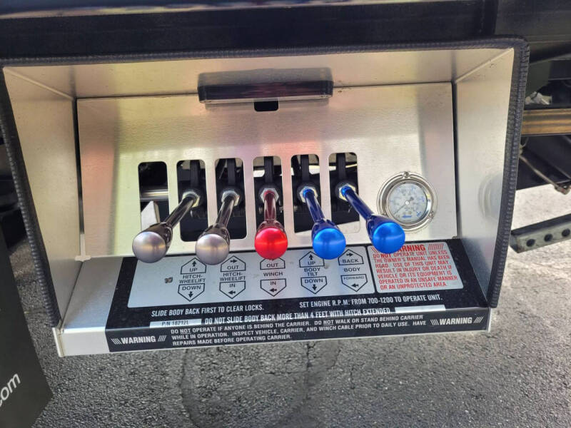 2025 Freightliner M2 106