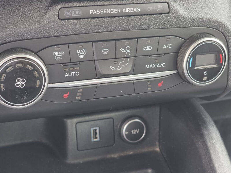 2020 Ford Escape SE