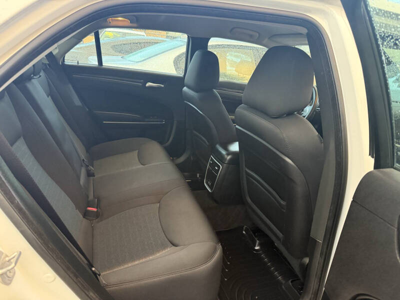 2018 Chrysler 300 Touring L