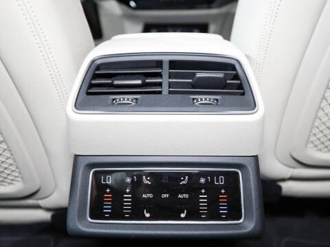 2019 Audi e-tron quattro Premium Plus