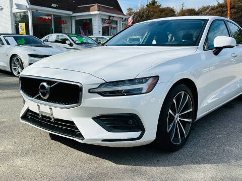 2021 Volvo S60 T6 Momentum