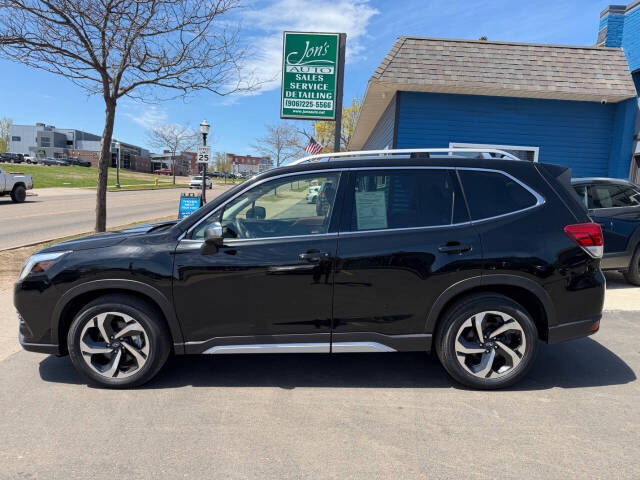 2023 Subaru Forester Touring's photo