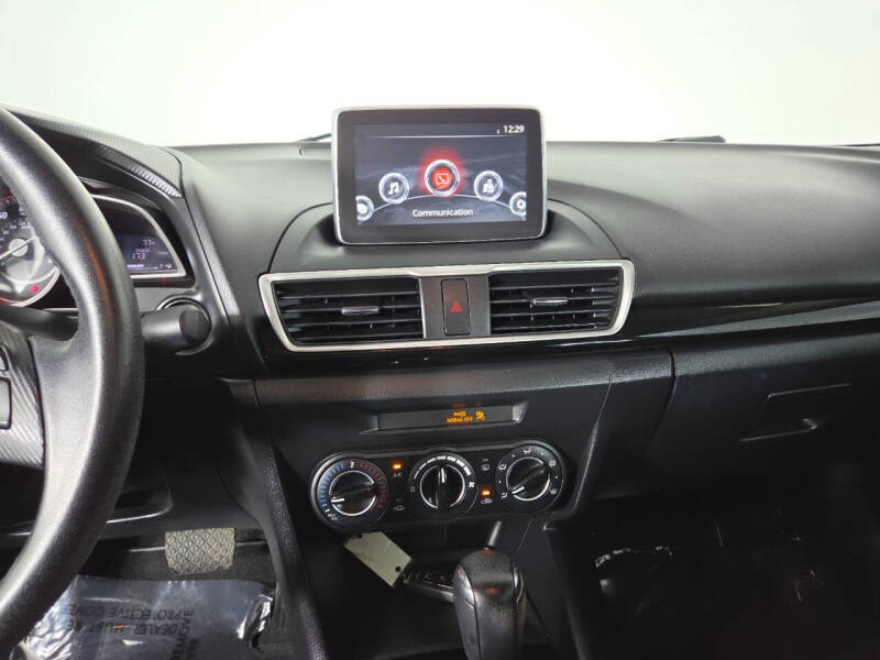 2016 Mazda MAZDA3 i Touring