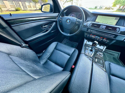 2012 BMW 5 Series 528i