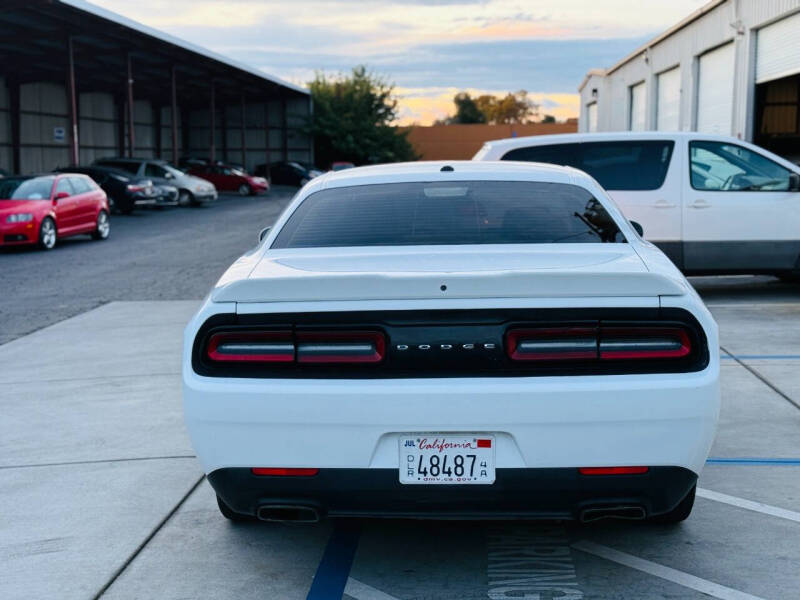 2018 Dodge Challenger SXT