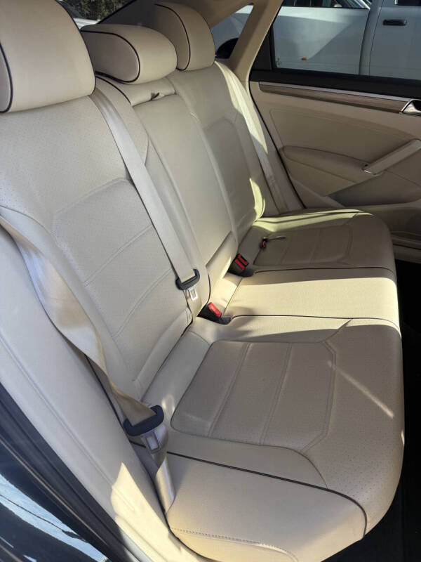 2018 Volkswagen Passat 2.0T SE