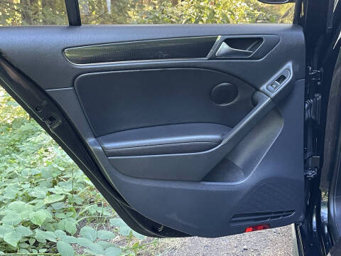 2013 Volkswagen GTI Wolfsburg Edition PZEV