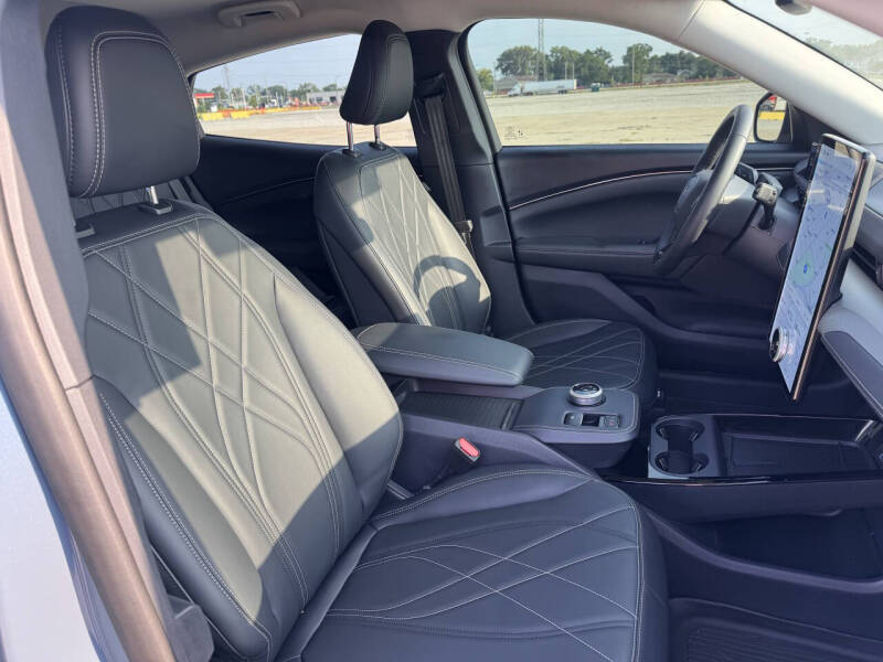 2023 Ford Mustang Mach-E Select