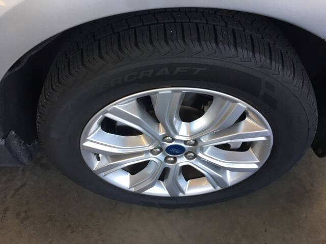 2022 Ford Edge Titanium