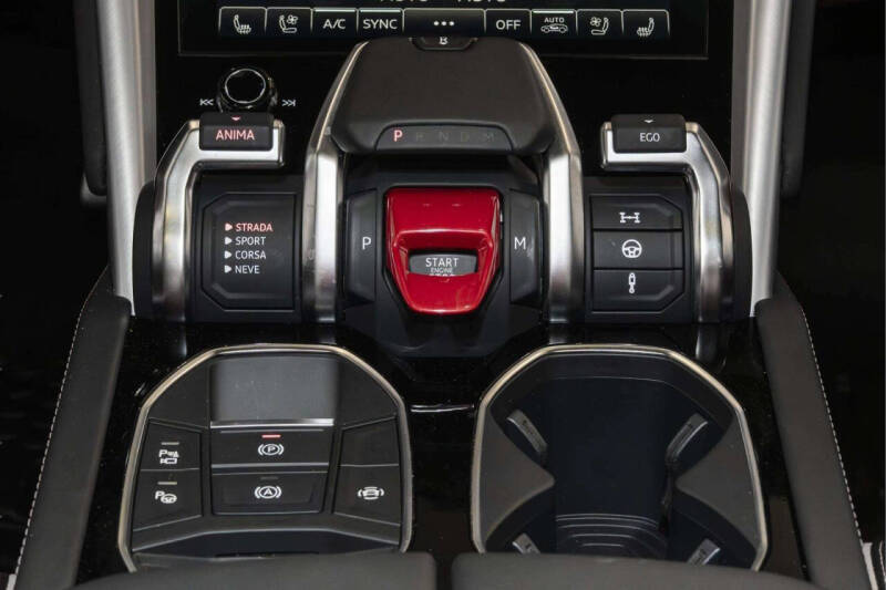 2024 Lamborghini Urus S