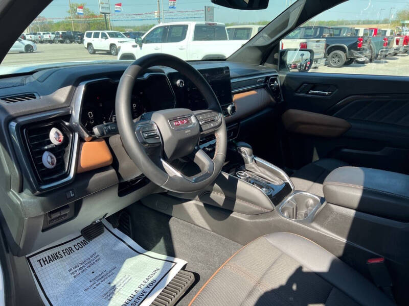 2024 GMC Canyon AT4