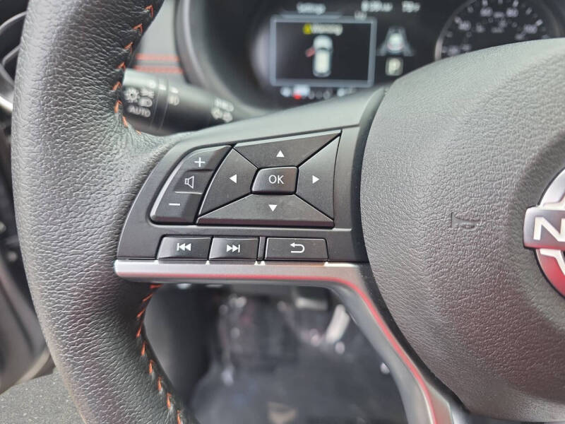 2023 Nissan Kicks SR
