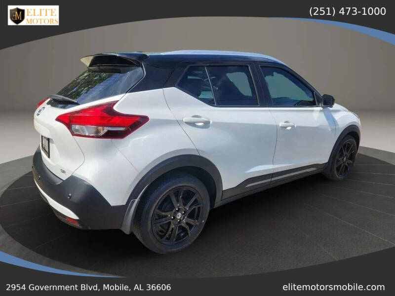 2020 Nissan Kicks SR