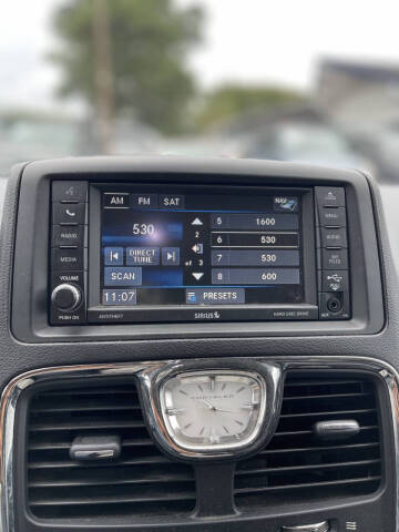 2015 Chrysler Town and Country Touring