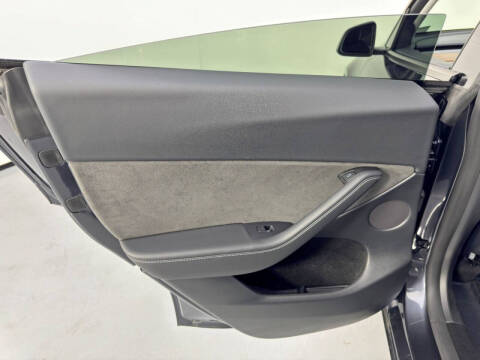 2024 Tesla Model Y Performance