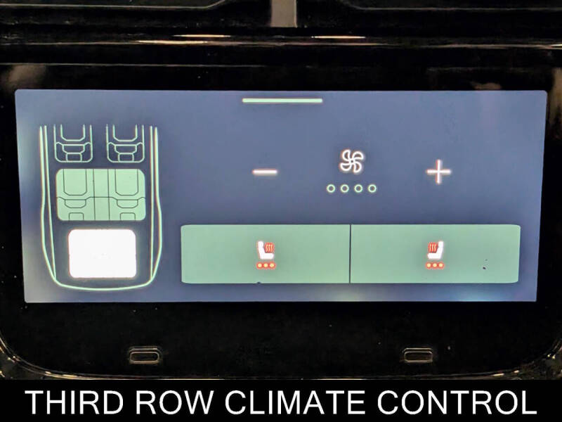 2025 Rivian R1S
