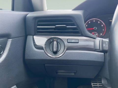 2020 Volkswagen Passat R-Line