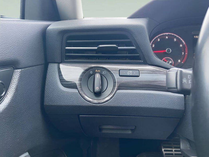 2020 Volkswagen Passat R-Line