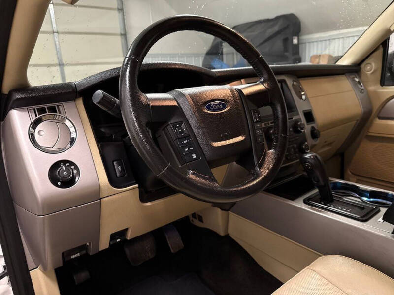 2017 Ford Expedition EL XLT