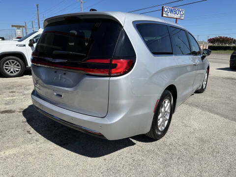 2024 Chrysler Pacifica Touring L